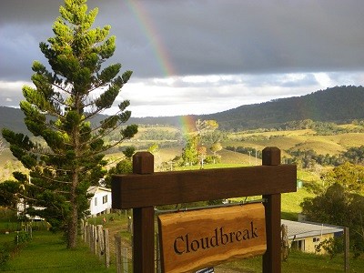 Cloudbreak at the end of the Rainbow